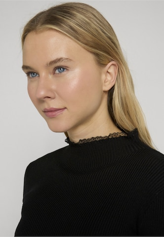 Pullover di Estelou in nero