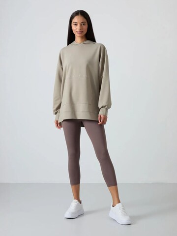 Tommy Life Sweatshirt in Beige