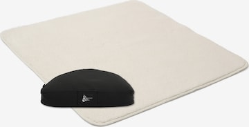 YOGISTAR.COM Mat 'Calm' in Black: front