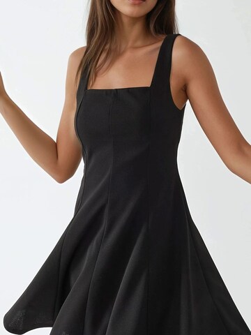 Hiccup Dress in Black