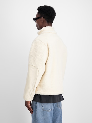 Giacca di mezza stagione 'Sherpa Zip' di ALPHA INDUSTRIES in beige