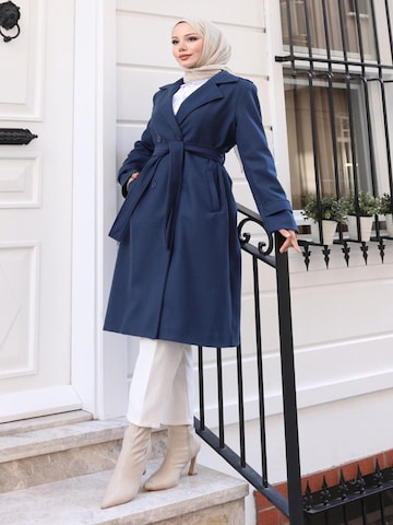 MODAMIHRAM Winter jacket in Blue: front