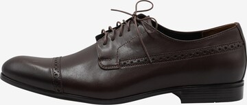 DreiMaster Klassik Lace-Up Shoes in Brown: front