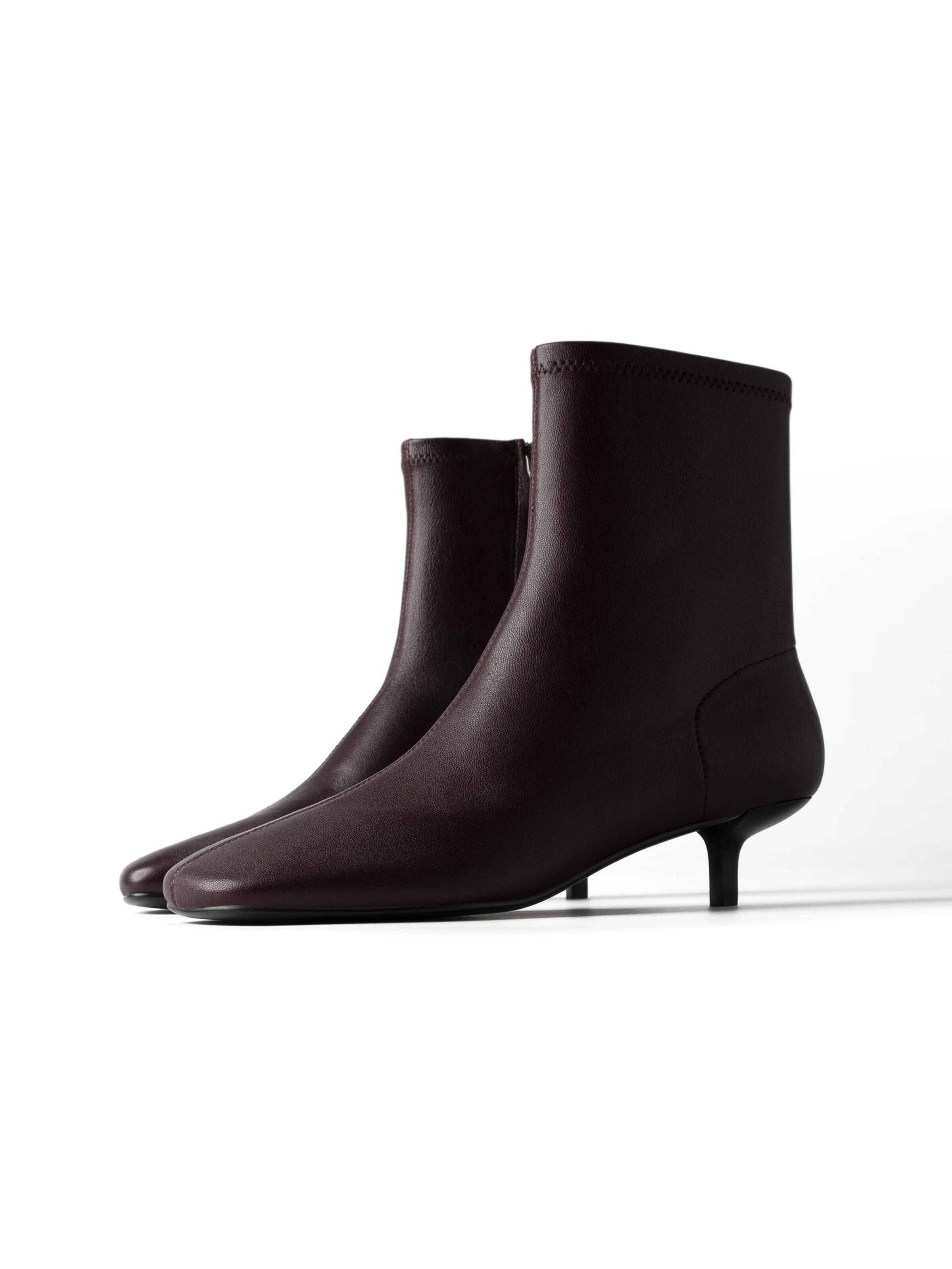 L37 HANDMADE SHOES Kotníkové boty 'YET UNKNOWN' – červená