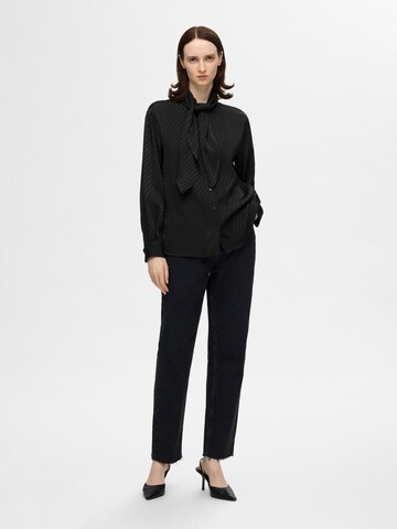 SELECTED FEMME - Blusa 'SLFCASSIA' en negro