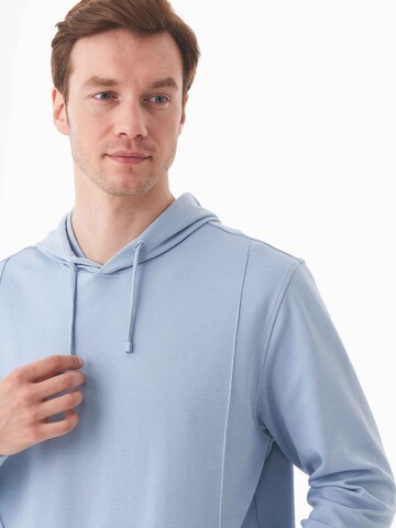 Organication Sweatshirt in Blau