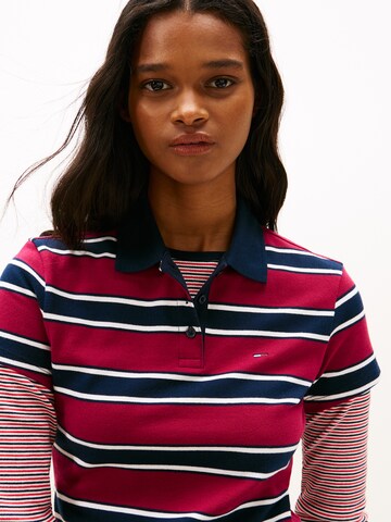 Tommy Jeans Majica 'ESSENTIAL' | rdeča barva