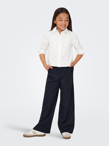 T-Shirt ONLY GIRLS en blanc