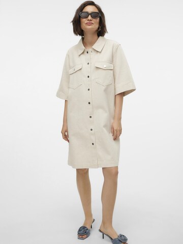 Robe-chemise 'FENJA' VERO MODA en beige