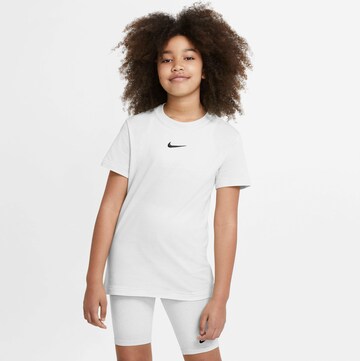 T-Shirt Nike Sportswear en blanc : devant