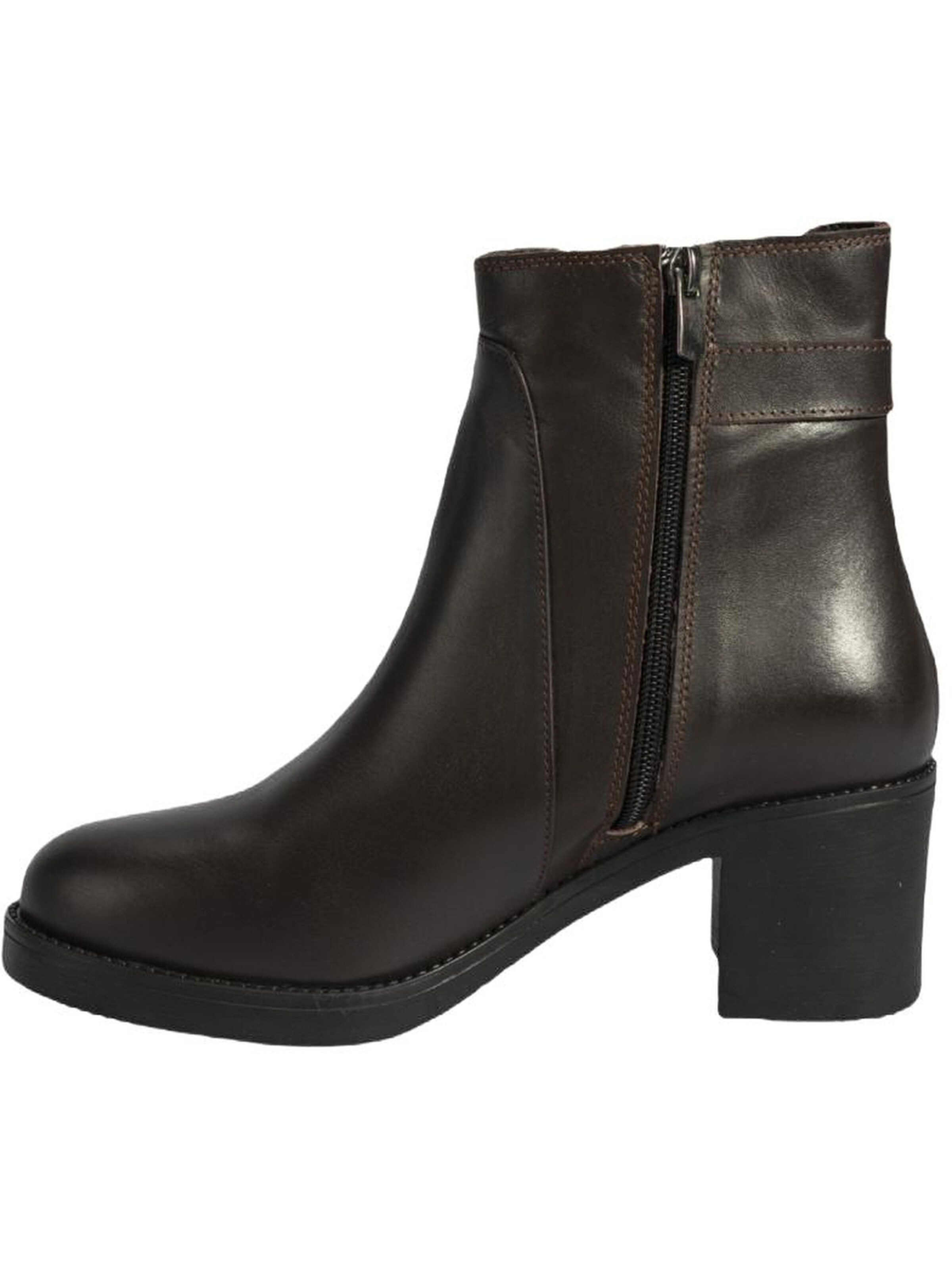Desa Boots in Brown