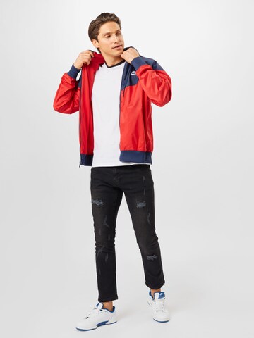 Veste mi-saison Nike Sportswear en rouge