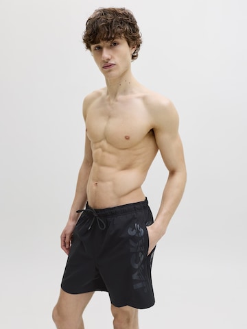 JACK & JONES Szorty kąpielowe 'JPSTMaui' w kolorze czarny