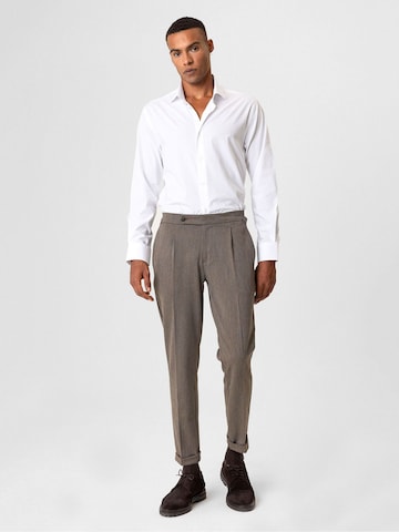 Regular Pantalon à pince 'Nikolaus' Antioch en marron