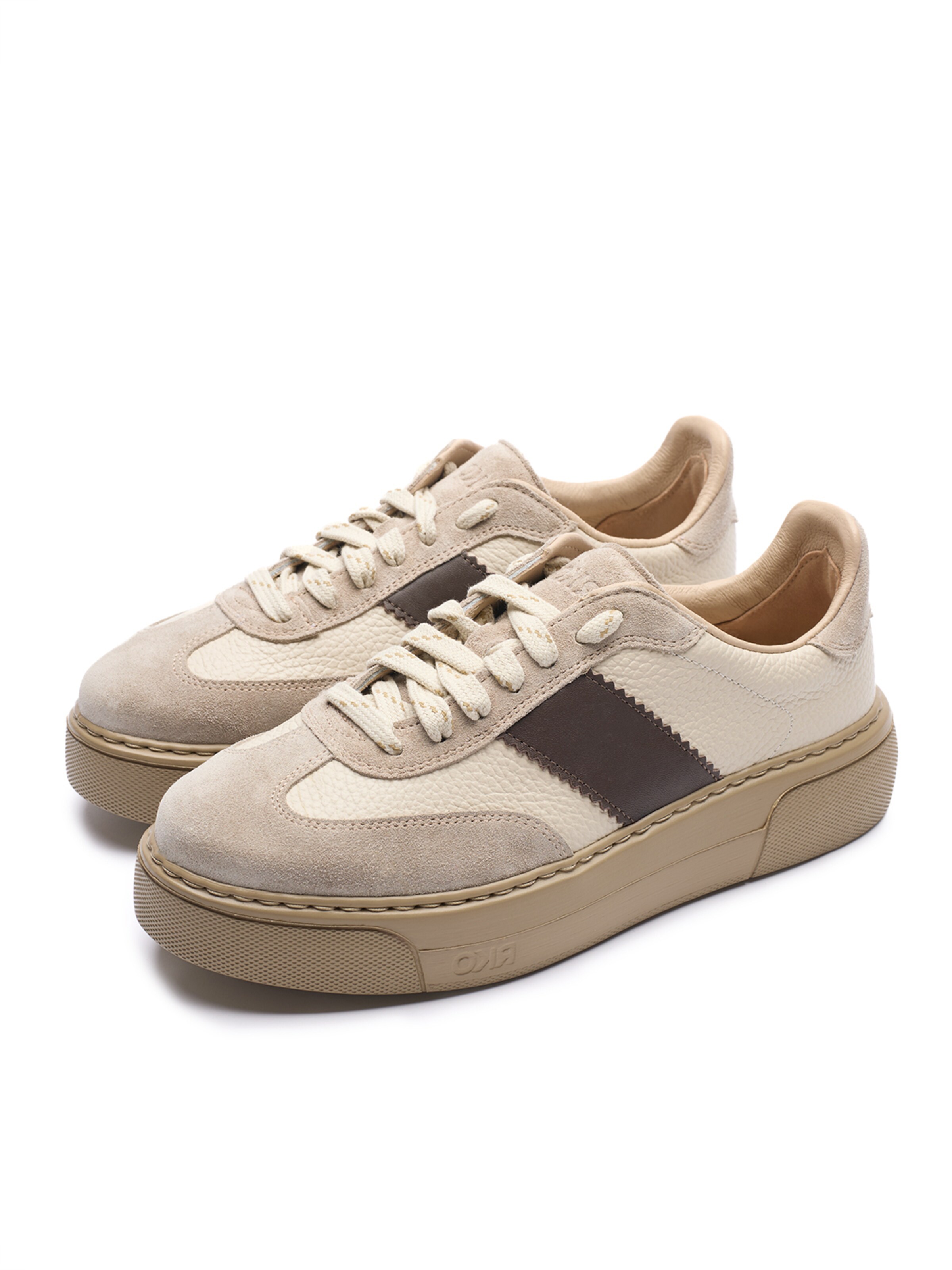 Sneaker low de la RYLKO pe bej: față