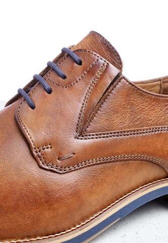 Chaussure à lacets 'KAZAN' LLOYD en marron