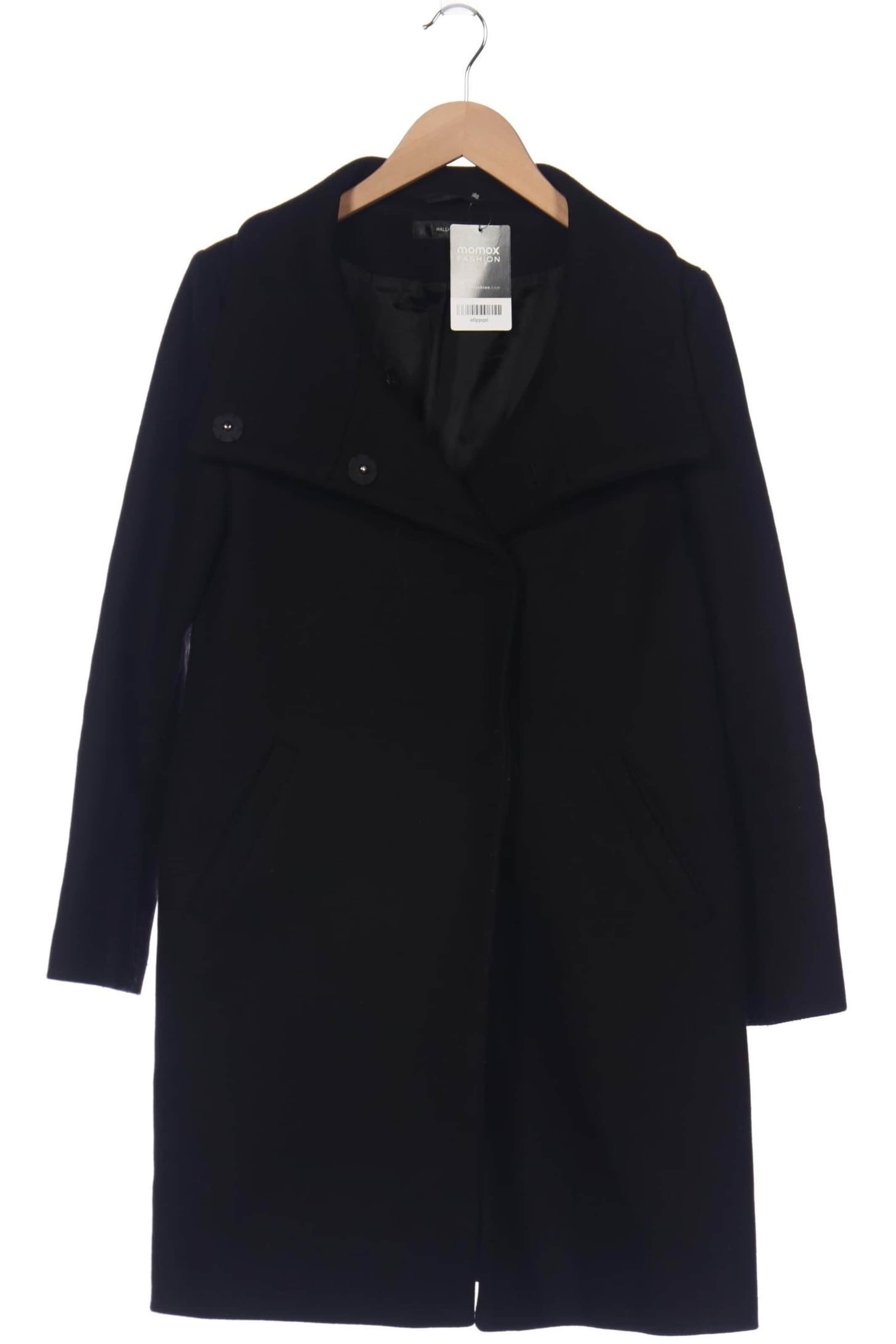 HALLHUBER Jacket & Coat in M in Black: front
