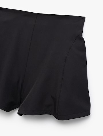 Koton Loosefit Sportbroek in Zwart