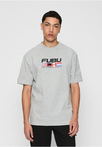 Maglietta di FUBU in grigio: frontale