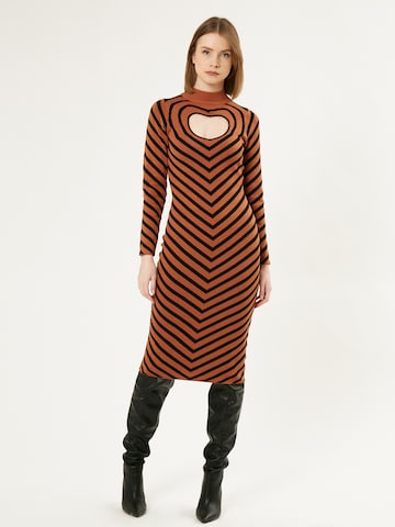 Influencer Dress in Brown