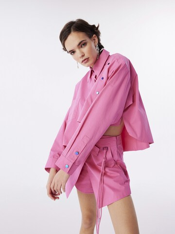 Twist Regular Shorts in Pink