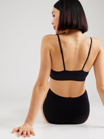 Triangle Soutien-gorge Lindex en noir