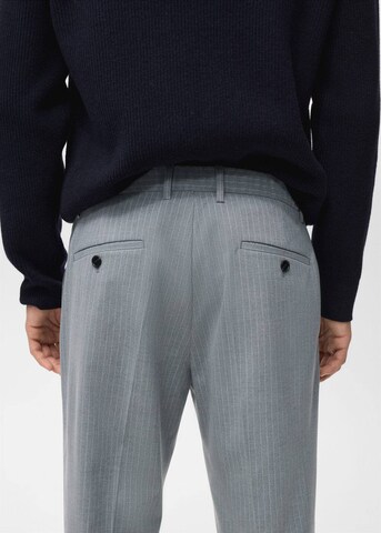 MANGO MAN Slim fit Pleated Pants 'Johan' in Grey