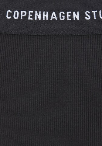 Copenhagen Studios - Panti en negro