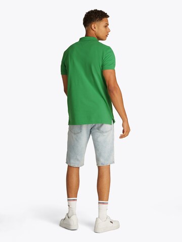 Tommy Jeans Тениска в зелено: отзад
