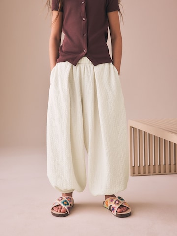 Effilé Pantalon Next en beige : devant