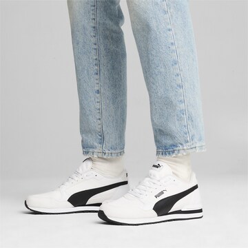 PUMA Sneaker low 'ST Runner v4' in Weiß