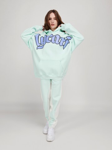 LYCATI exclusive for ABOUT YOU - Sweatshirt 'Frosty Lycati' em verde