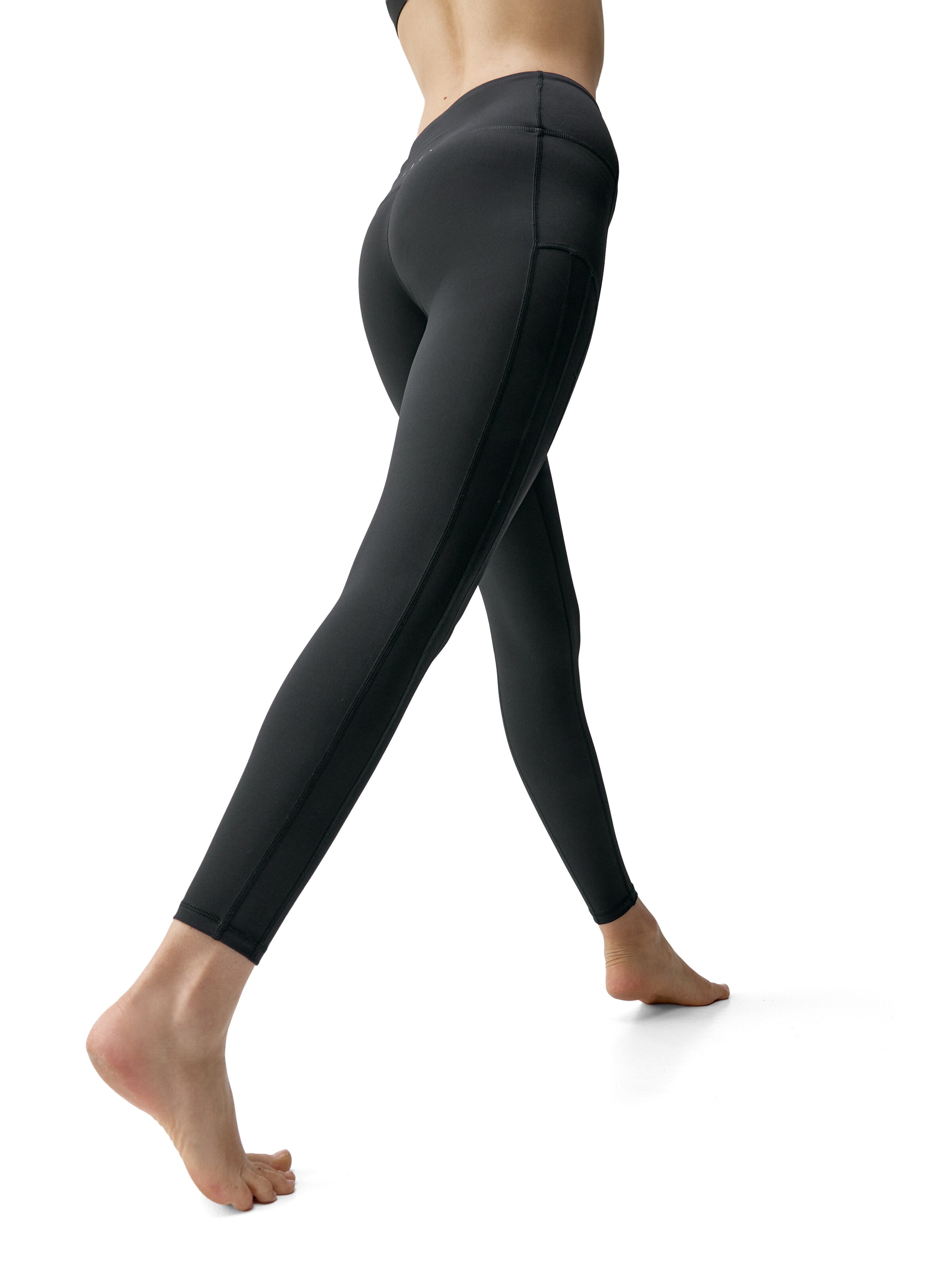 Born Skinny Legging ' Asura ' in Schwarz