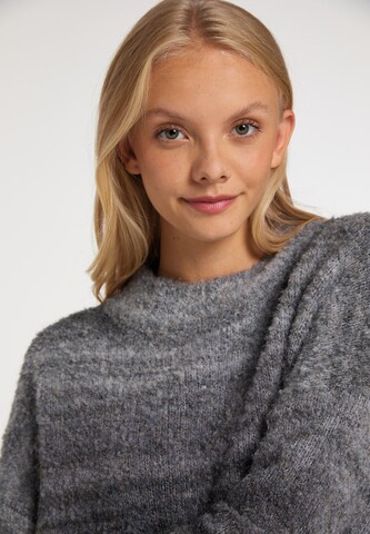 MYMO Sweater in Grey