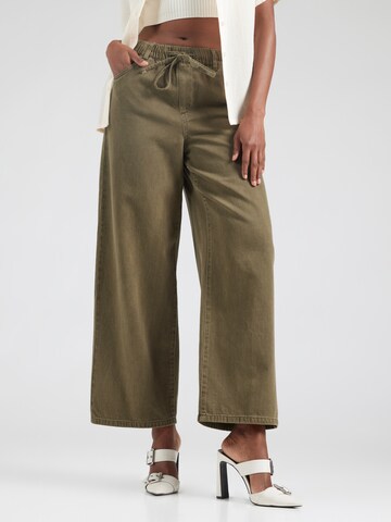 ONLY Wide leg Pants in Green: front