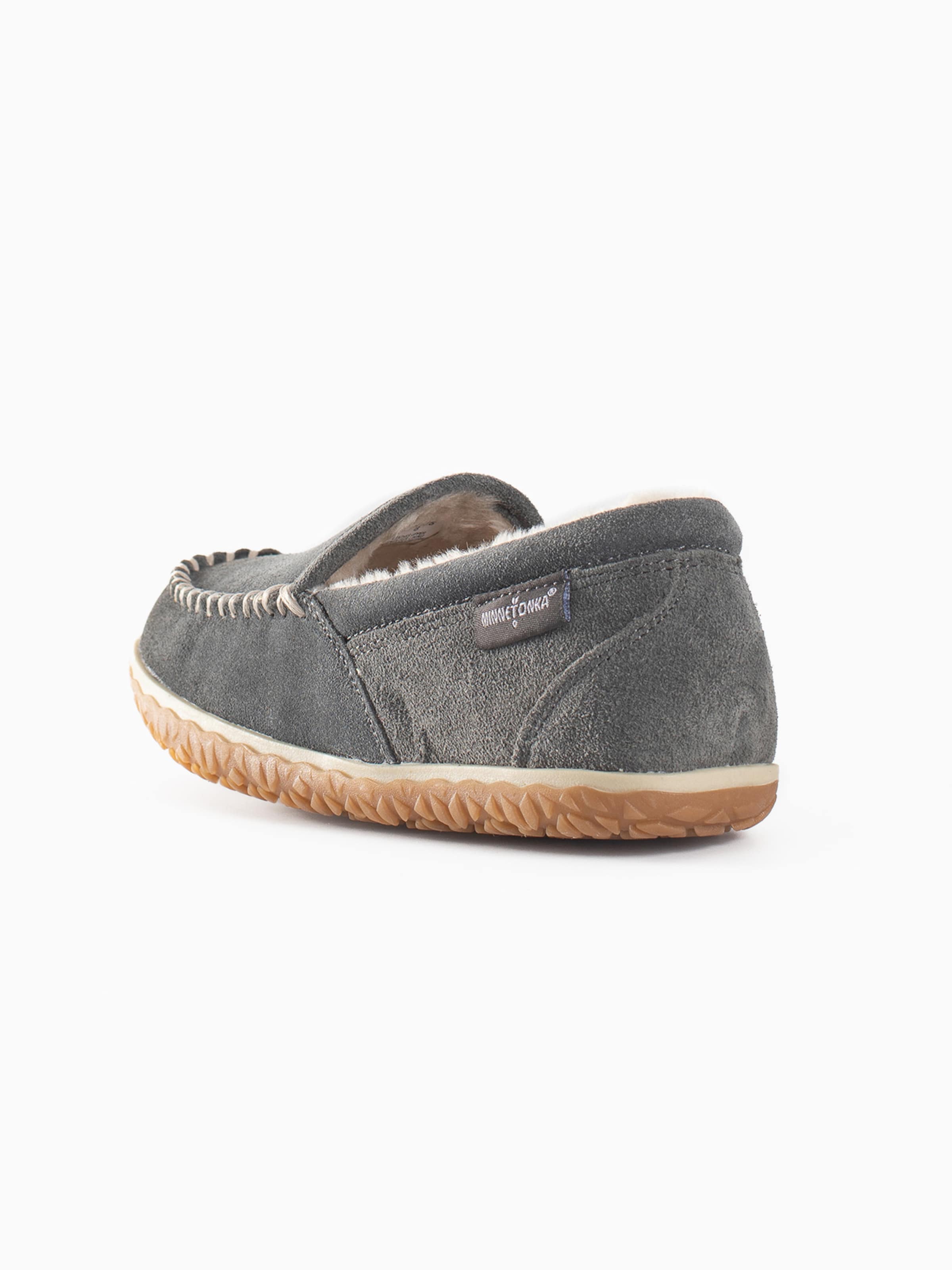pelēks Minnetonka Mokasīni 'Tempe'