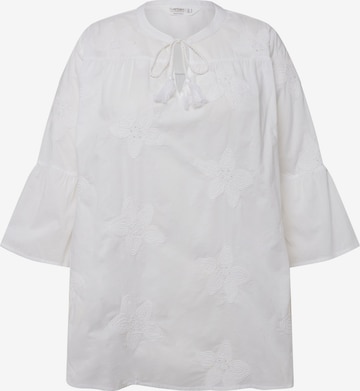 Angel of Style Tunic in White: front