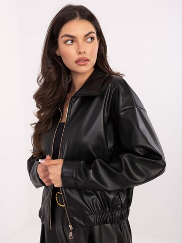 madnezzmilano Übergangsjacke in Schwarz