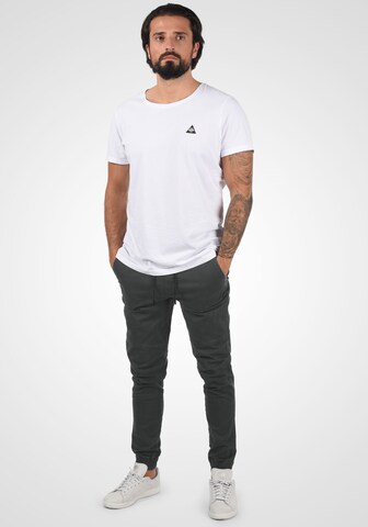 Regular Pantalon chino 'Henako' !Solid en gris