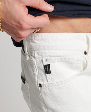 Superdry Regular Jeans in Wit