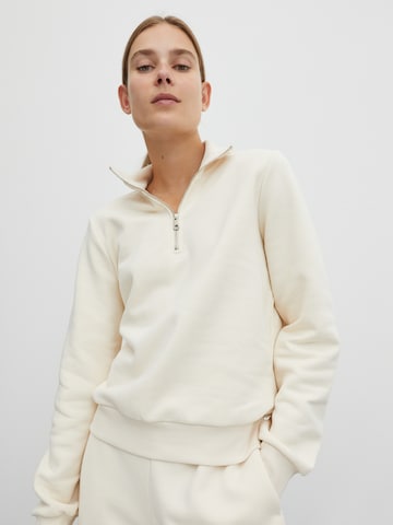 EDITED Sweatshirt 'Gaspard' in Beige: front