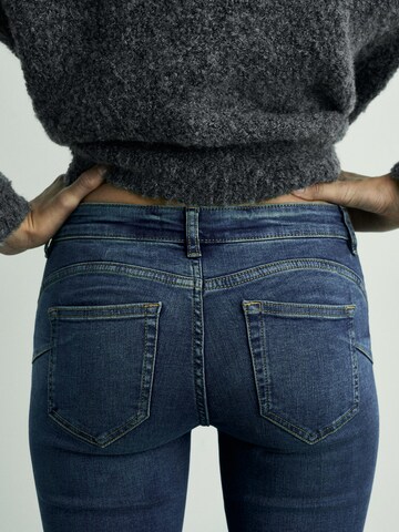 MANGO Slimfit Jeans in Blau