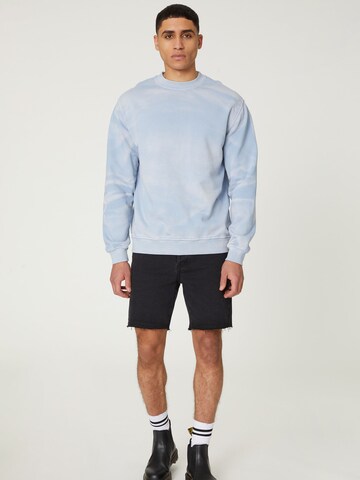 DAN FOX APPAREL Sweatshirt 'Cornelius' in Blauw