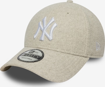 NEW ERA Athletic Cap '9FORTY New York Yankees MLB Melton' in Beige: front