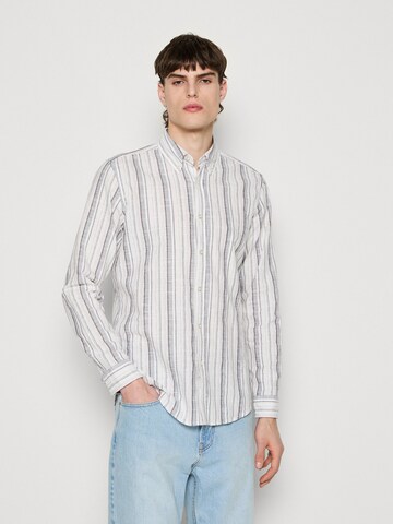 Coupe regular Chemise 'Rickert' BOSS en beige : devant