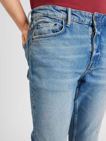 AllSaints Tapered Jeans in Blau