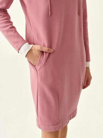 TATUUM Платье 'Roka' в Ярко-розовый