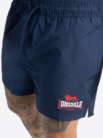 LONSDALE Regular Beachshorts  'KILSTAY' in Blau