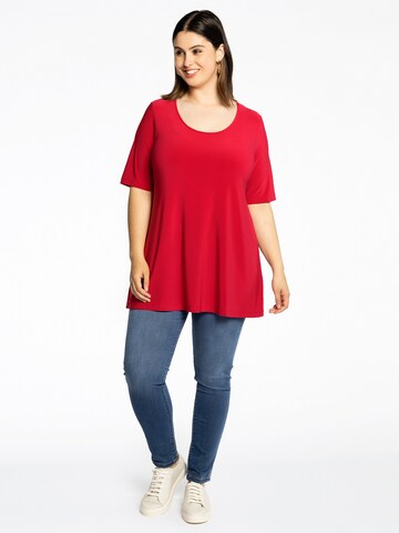 Yoek Shirt in Rood