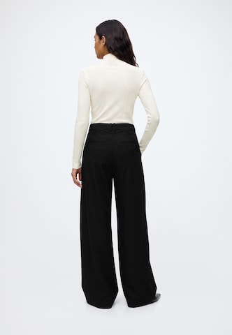 WEEKDAY Wide leg Παντελόνι πλισέ σε μαύρο